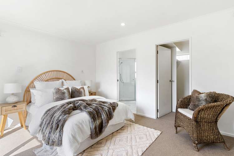 41 Gillett Place Botany Downs_13