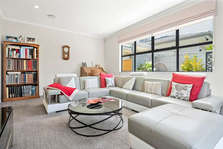 26 Mackay Drive Greenhithe_8