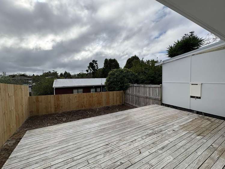 62a Mcleod Road Te Atatu South_14