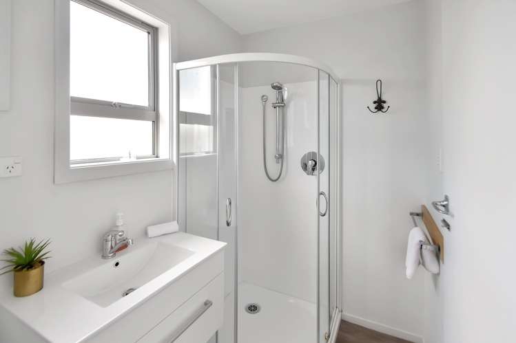 2 Hopkins Road Twizel_10