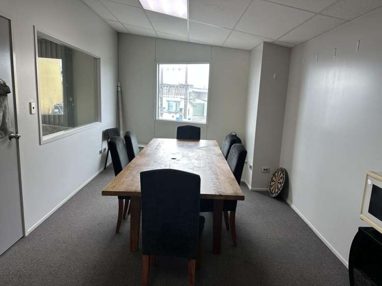 58 Hurlstone Drive Waiwhakaiho_8