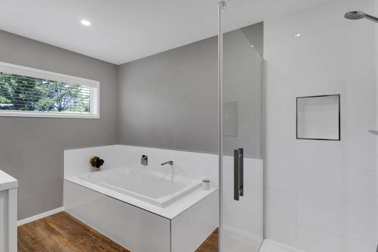 1371 Egmont Road Egmont Village_19