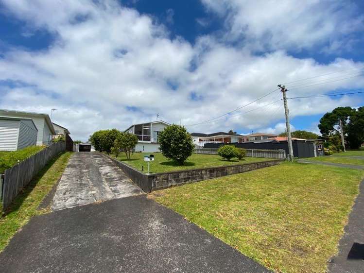 17 Kokiri Street Te Atatu South_12