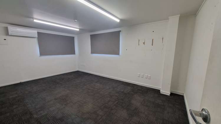 K/4 Titan Place Silverdale - Rodney_5