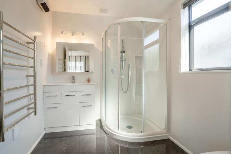 6 Heritage Crescent Richmond_16