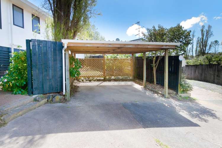 16 Maywood Crescent Glen Eden_3