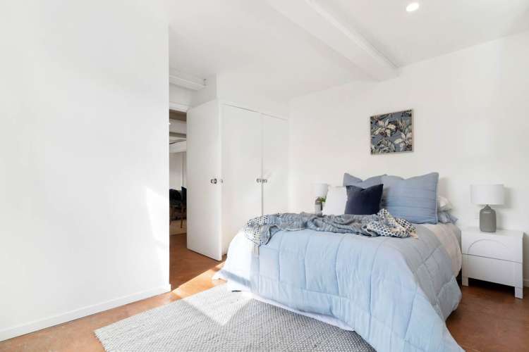 2/4 Corunna Road Milford_18