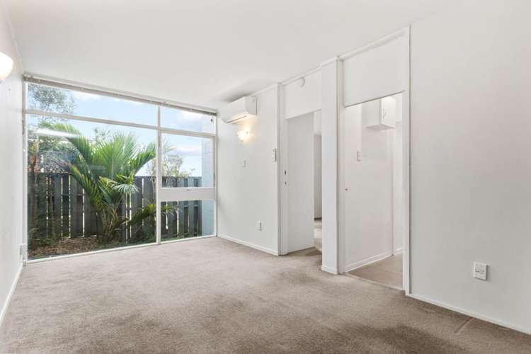 2/24A Landscape Road Mt Eden_3