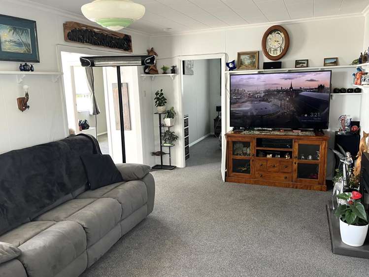 2 Stewart Street Waimangaroa_4