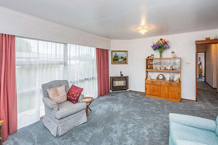 69 Exeter Crescent Springvale_7