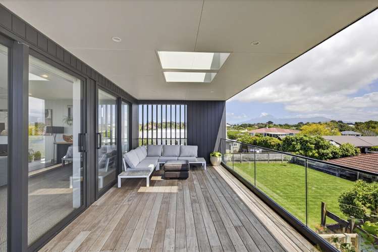 8 Kowhai Street Strandon_16