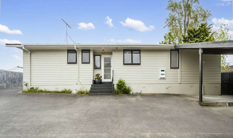 1/18 Gossamer Drive Pakuranga Heights_25