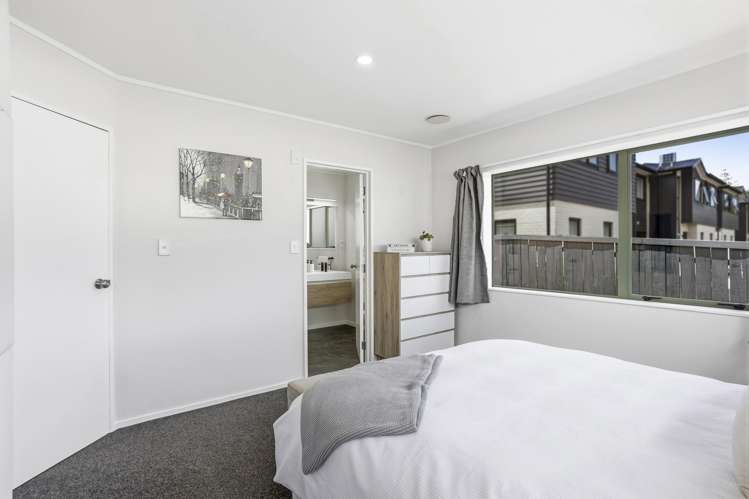 678B Te Atatu Road Te Atatu Peninsula_12