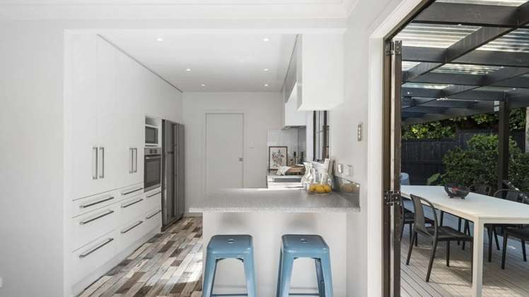 8 Bellcroft Place Belmont_5