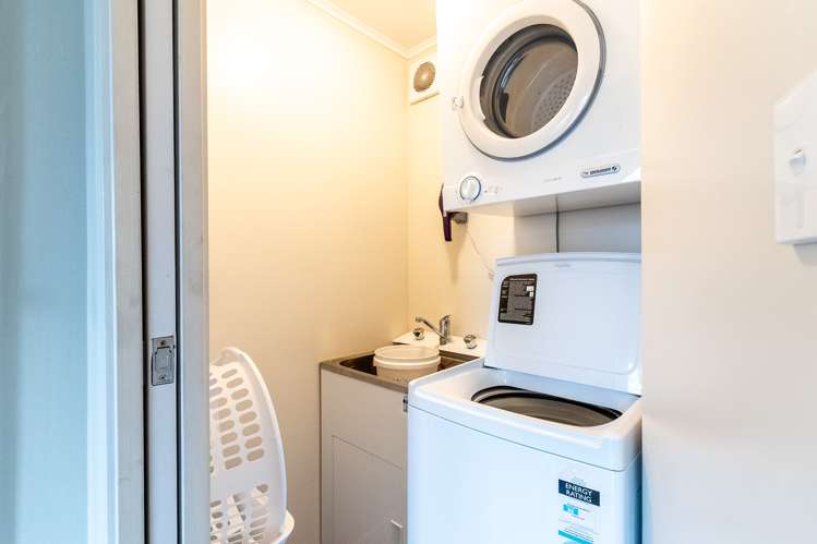 15 Poaka Avenue Dinsdale_17