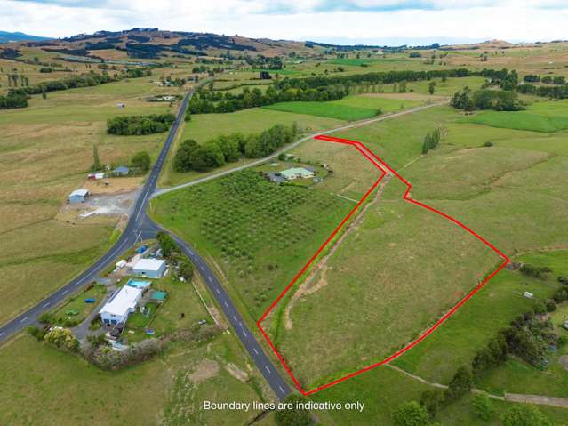 PRICED TO SELL - BRING YOUR PLANS!