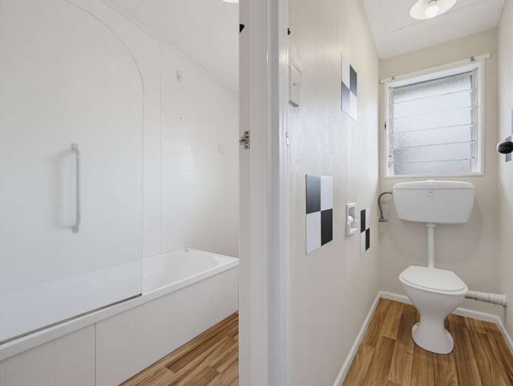 2/156 Rifle Range Road Hilltop_6