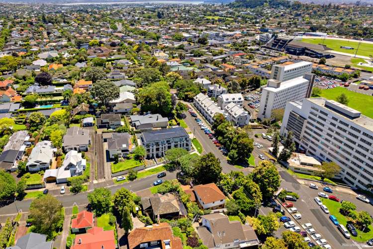 27c Claude Road Epsom_15