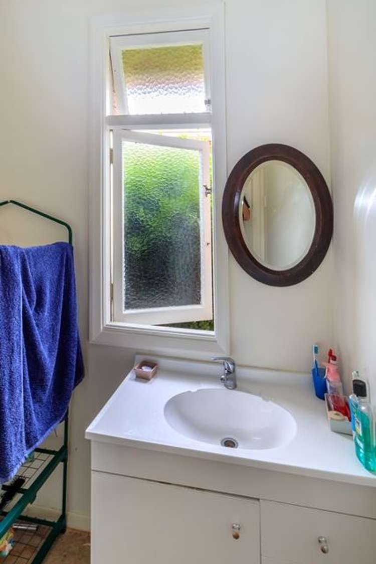 27 Nottingham Crescent Calton Hill_8