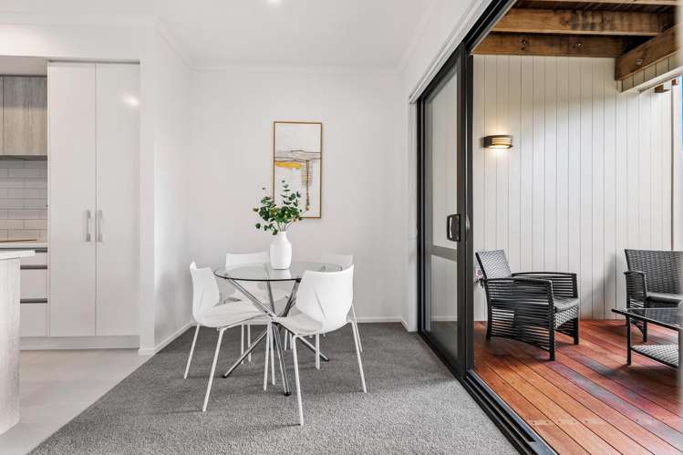 31 De Havilland Road_5