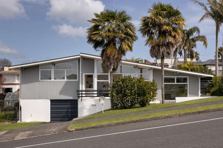 8 Sylvania Drive Matua_1