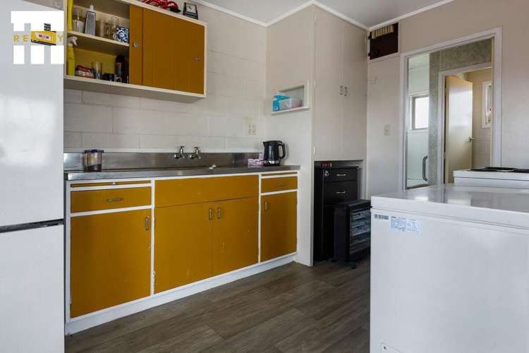 15/61 South Road_3