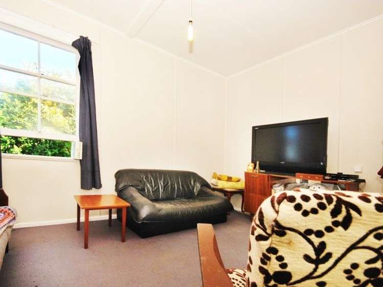 38 Daniell Street Featherston_6