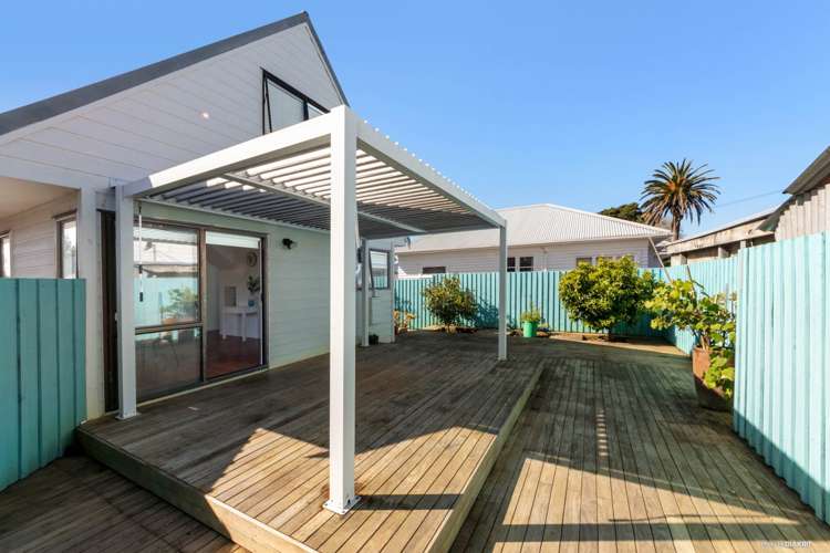 2/2 Blockhouse Bay Road Avondale_1