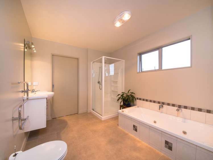 8 Branksome Place Aokautere_8