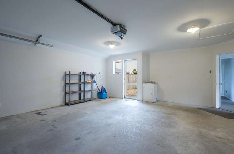 17 Covent Drive Stoke_15