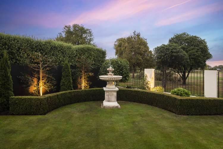 49 Lexington Place Shirley_36