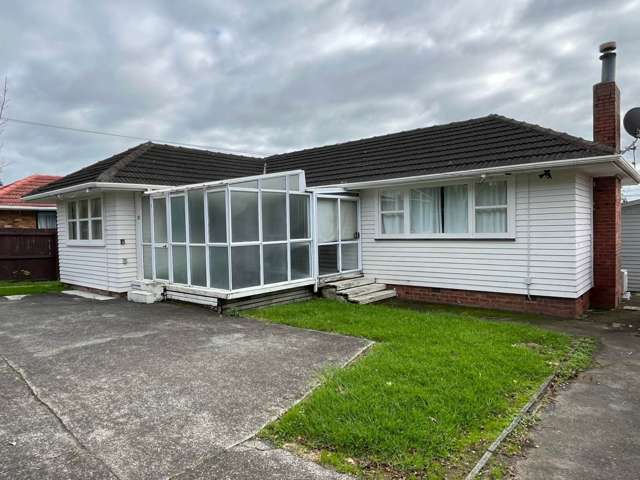 Large family home in nice and safe area