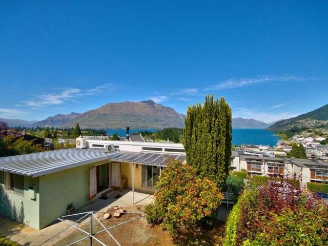 43 Hallenstein Street Queenstown_1