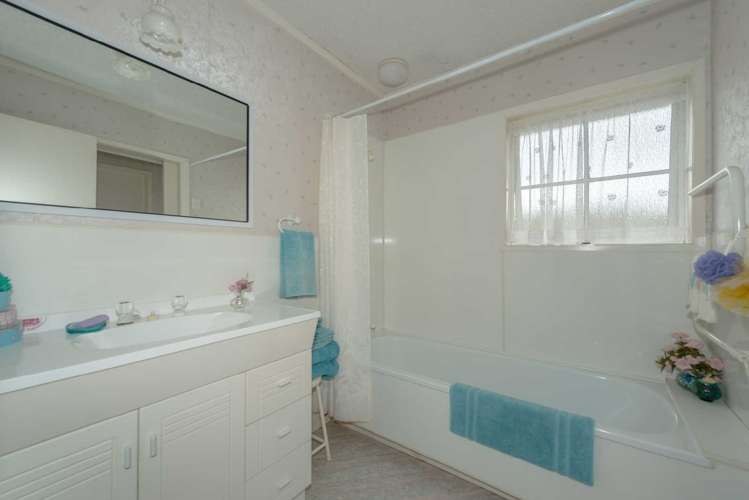 8 Sandringham Road 1060_22