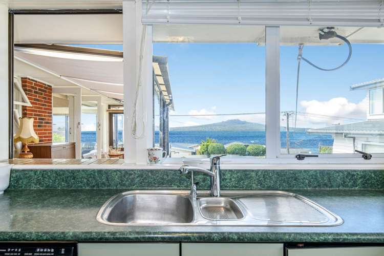 79 Seacliffe Avenue Narrow Neck_8