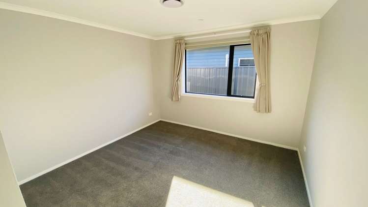 19 Dinneen Close Frimley_6