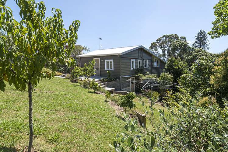 12 Rangitoto View Road Cockle Bay_19