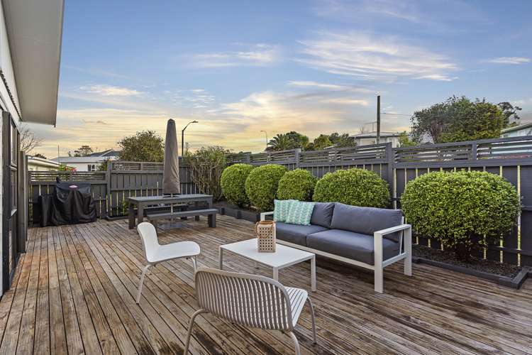 77 Fairclough Road Beach Haven_13