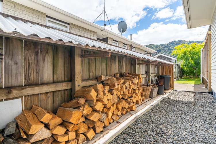 37 California Drive Totara Park_25