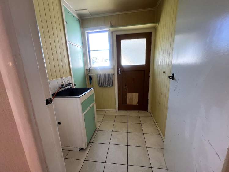 346 High Street Dannevirke_14