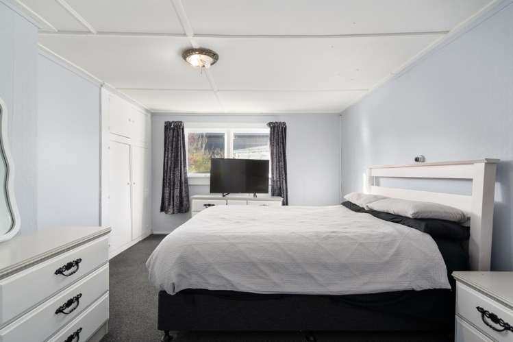 41 Batten Grove The Pines Beach_9