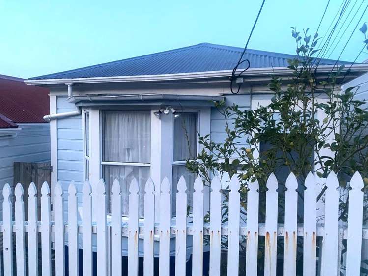 19 Hanson Street Mount Cook_1