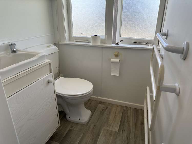 12A Kakariki Ave Mount Eden_11