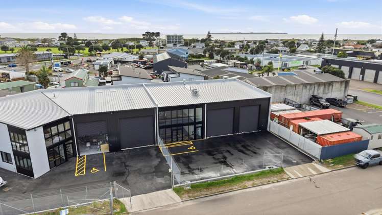 1/6 Market Place Papamoa_17