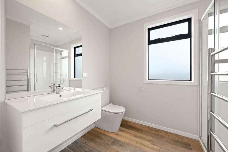 20 Halo Green Peacocke_11