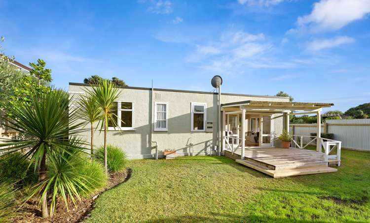 55 Ngapaki Street Waikanae Beach_1