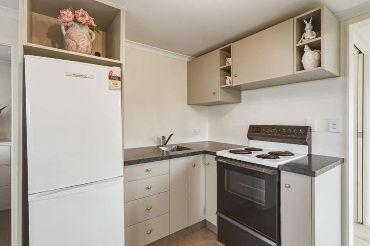 9 Brighton Street Kaka Point_12