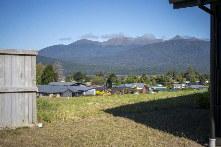31 Burnby Drive Te Anau_2