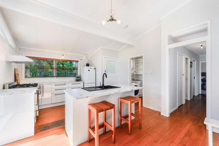 17 Sherwood Drive Pukete_6