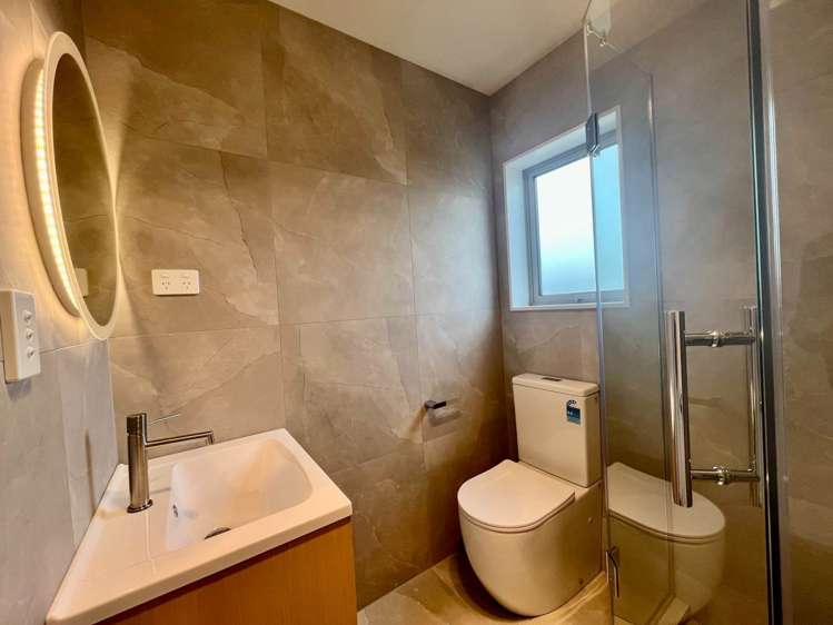 9/9 Coral Crescent Panmure_15